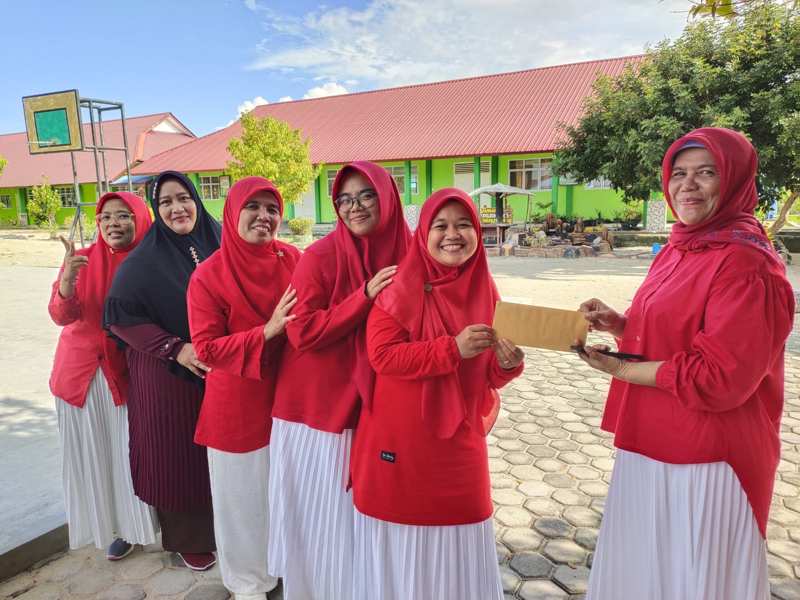 Meriahkan HUT RI ke 79, OSIS dan Dharmawanita Gelar Beragam Lomba